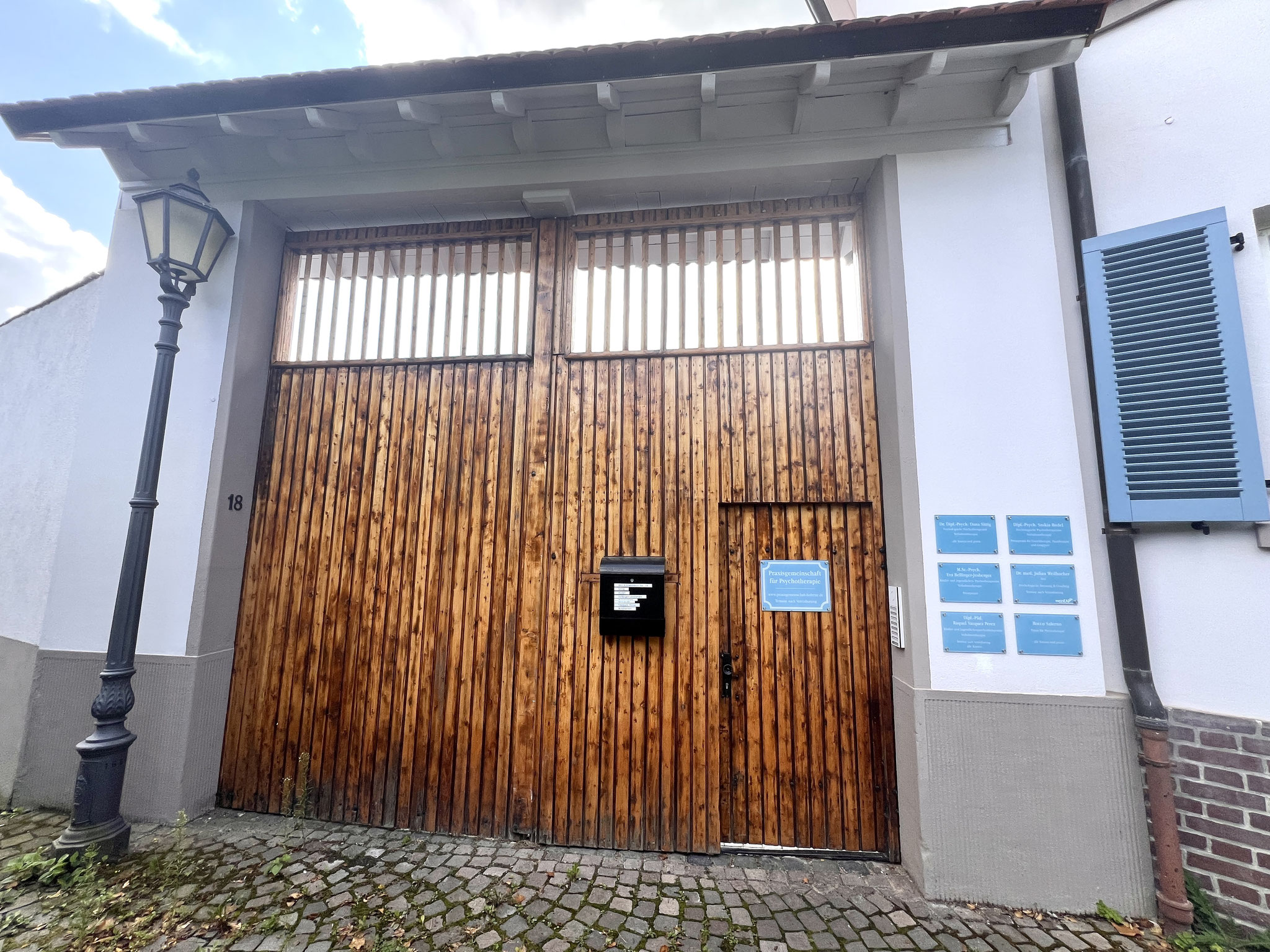 Eingang RS Physiotherapie Kelkheim